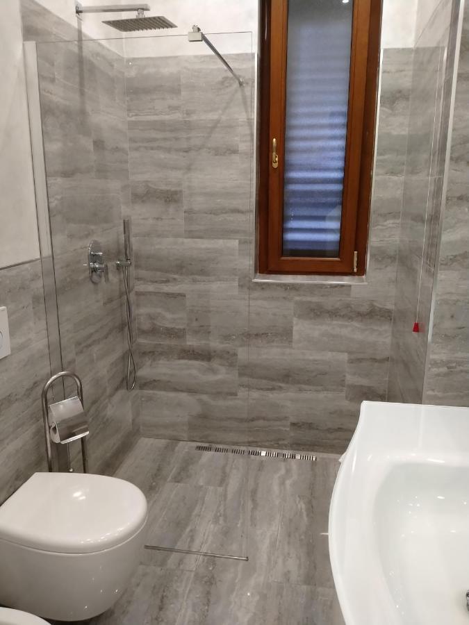Casa Vacanza Volintiru Villa Como Kültér fotó